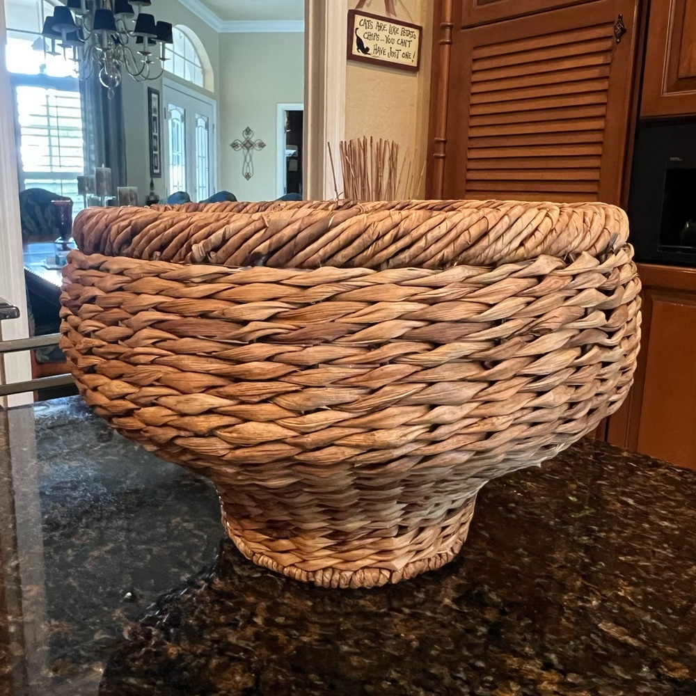 Woven Basket with Liner